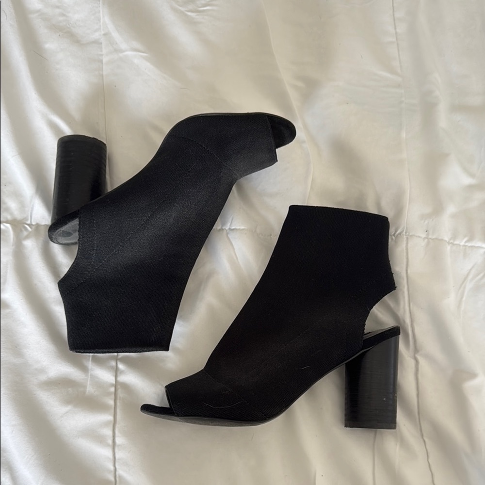 Steve Madden Black Open-Toe Ankle Boots SIZE 6.5